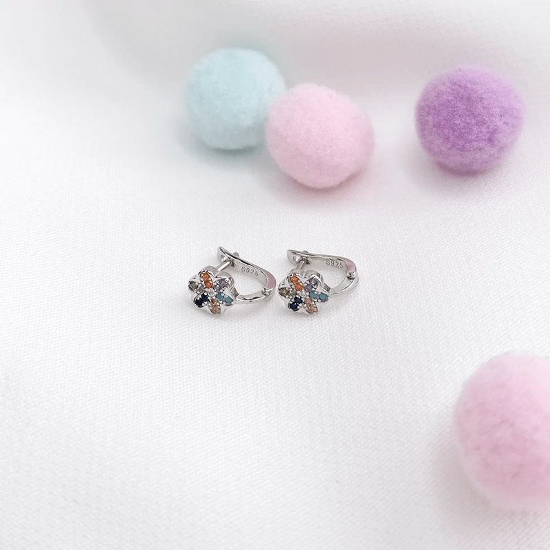 Franciakapcsos Virág Ezüst Kislány Fülbevaló